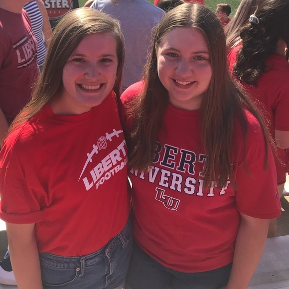 Meet your Posher, Julia - Picture 1 of 1